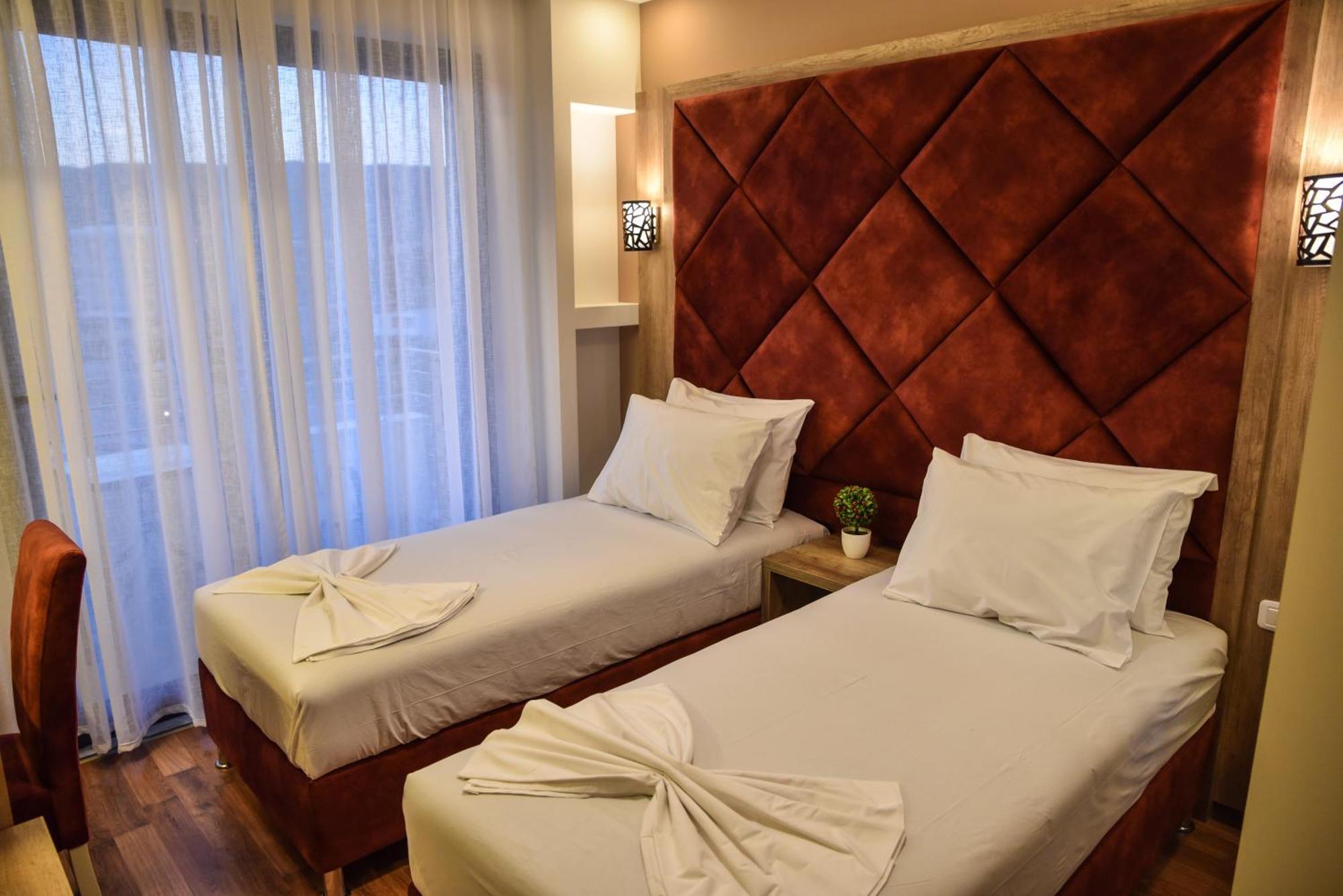 Hotel Evropa Ulcinj Quarto foto